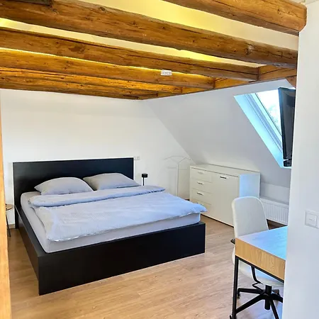 Appartement 1 Dg Mit Klimaanlage Und Kleinen Balkon